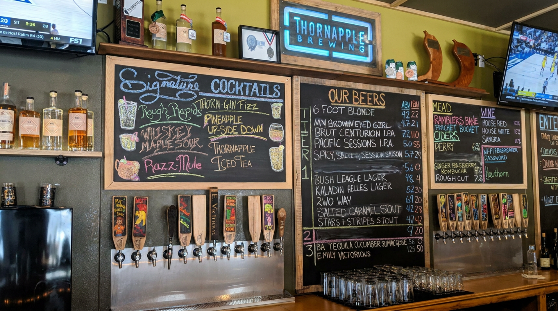 Full menu, house-brewed beer
